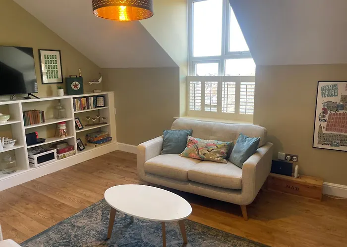 Contemporary Apartment In Cromer